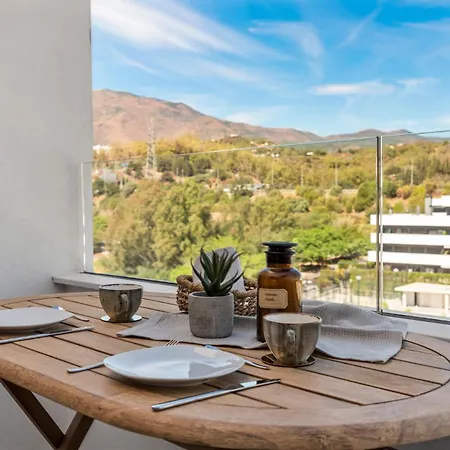 Modern Penthouse - Near & Oldtown Apartment